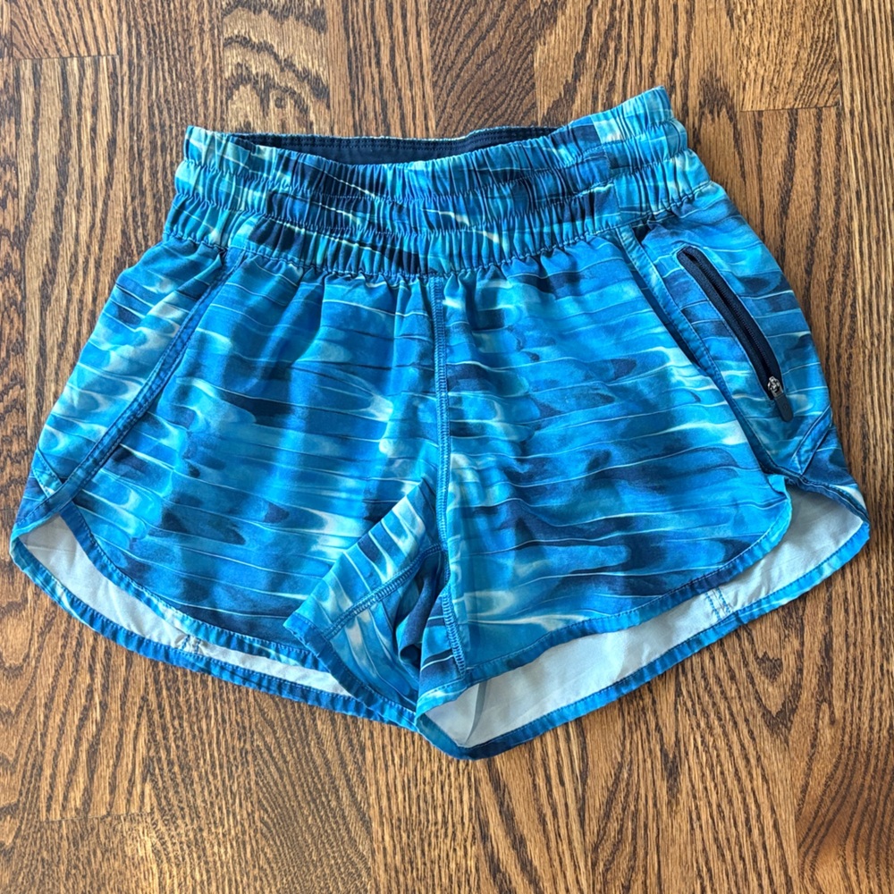 Lululemon Tracker II Short 2-way Stretch Multi Blue/Black 6